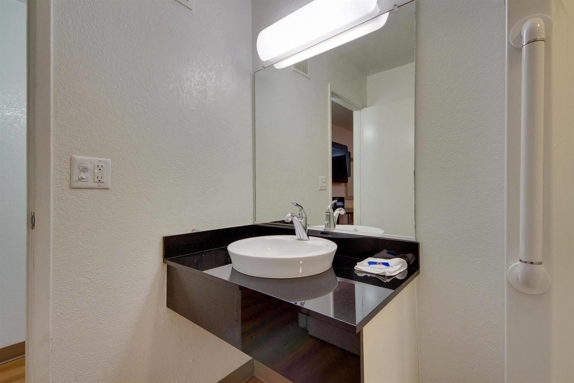 Avera Suites Muskogee Ngoại thất bức ảnh