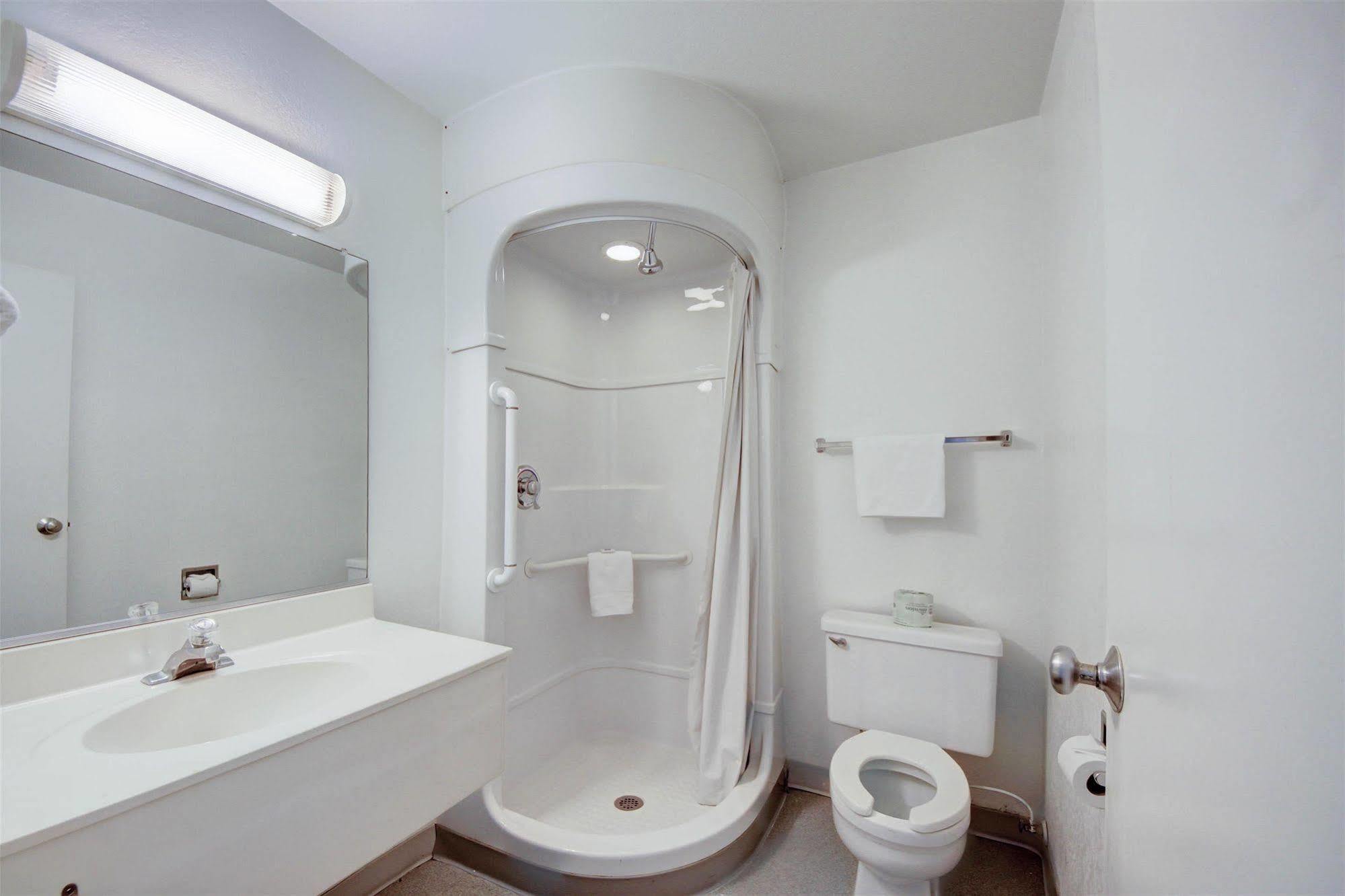 Avera Suites Muskogee Ngoại thất bức ảnh