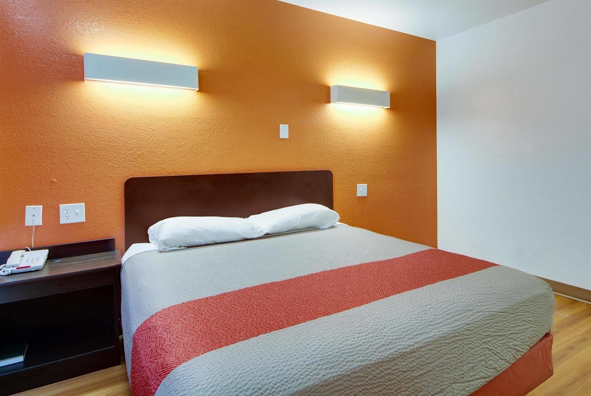 Avera Suites Muskogee Ngoại thất bức ảnh