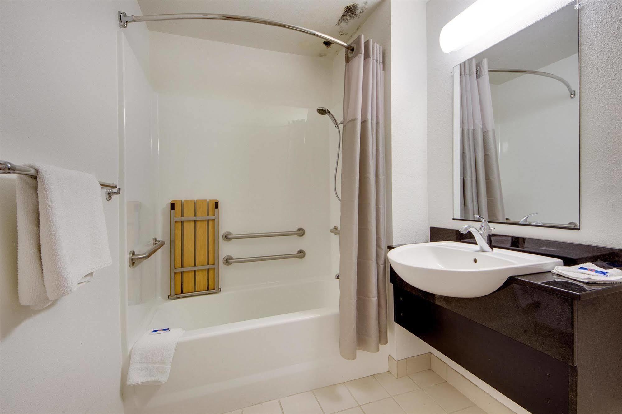 Avera Suites Muskogee Ngoại thất bức ảnh